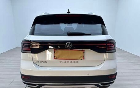 Volkswagen T-Cross I, 2023 год, 1 950 000 рублей, 4 фотография