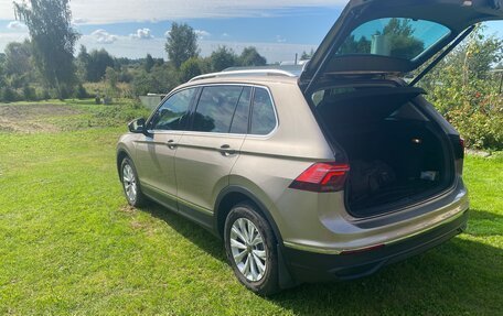 Volkswagen Tiguan II, 2021 год, 2 540 000 рублей, 2 фотография