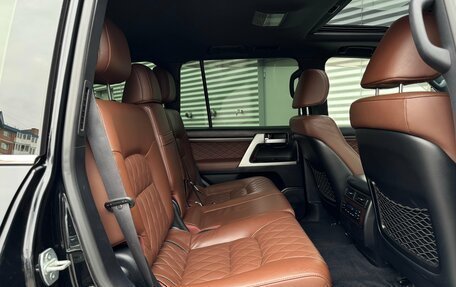 Toyota Land Cruiser 200, 2016 год, 5 490 000 рублей, 31 фотография