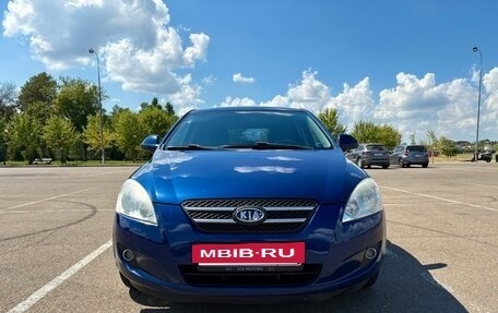 KIA cee'd I рестайлинг, 2009 год, 715 000 рублей, 2 фотография