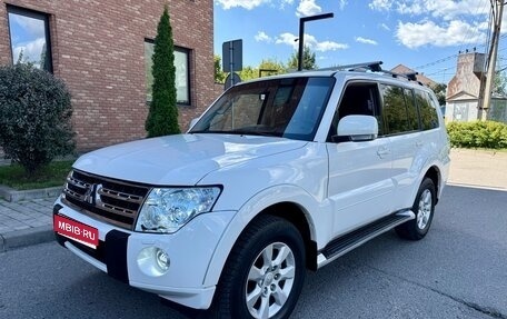 Mitsubishi Pajero IV, 2010 год, 1 585 000 рублей, 1 фотография