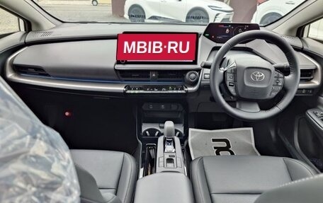 Toyota Prius IV XW50, 2024 год, 3 800 000 рублей, 9 фотография