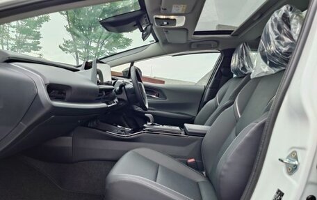 Toyota Prius IV XW50, 2024 год, 3 800 000 рублей, 23 фотография