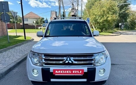 Mitsubishi Pajero IV, 2010 год, 1 585 000 рублей, 2 фотография