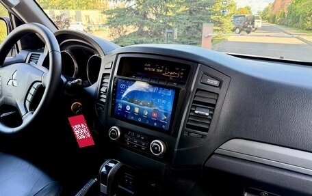 Mitsubishi Pajero IV, 2010 год, 1 585 000 рублей, 15 фотография