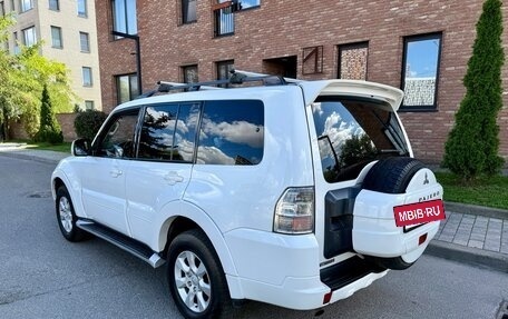 Mitsubishi Pajero IV, 2010 год, 1 585 000 рублей, 8 фотография