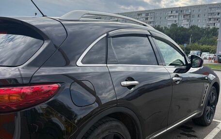Infiniti QX70, 2014 год, 2 790 000 рублей, 9 фотография