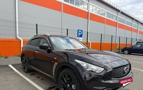 Infiniti QX70, 2014 год, 2 790 000 рублей, 3 фотография