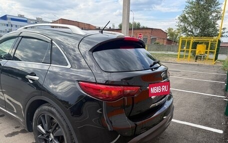 Infiniti QX70, 2014 год, 2 790 000 рублей, 4 фотография