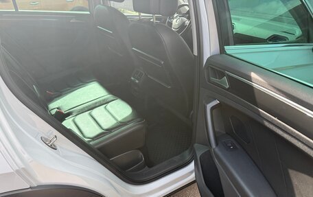 Volkswagen Tiguan II, 2019 год, 3 200 000 рублей, 11 фотография