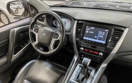 Mitsubishi Montero Sport, 2022 год, 3 659 000 рублей, 9 фотография
