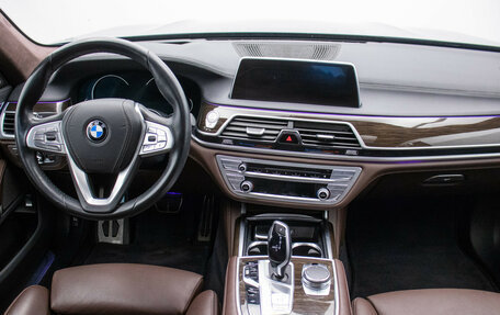 BMW 7 серия, 2018 год, 4 597 000 рублей, 10 фотография