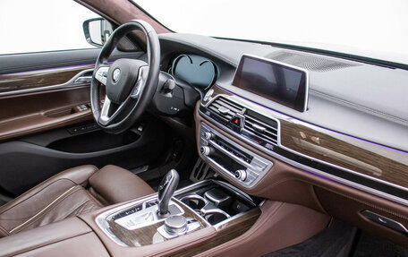 BMW 7 серия, 2018 год, 4 597 000 рублей, 8 фотография