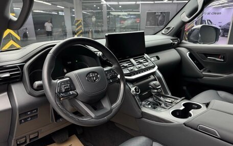 Toyota Land Cruiser, 2024 год, 12 000 077 рублей, 11 фотография