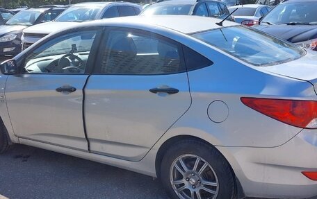 Hyundai Solaris II рестайлинг, 2012 год, 880 000 рублей, 4 фотография