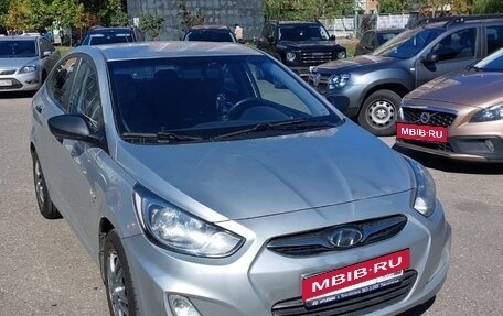 Hyundai Solaris II рестайлинг, 2012 год, 880 000 рублей, 3 фотография