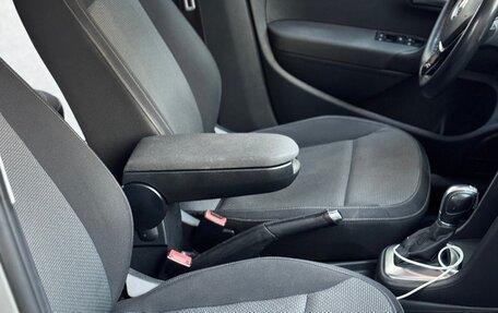 Volkswagen Polo VI (EU Market), 2017 год, 18 фотография