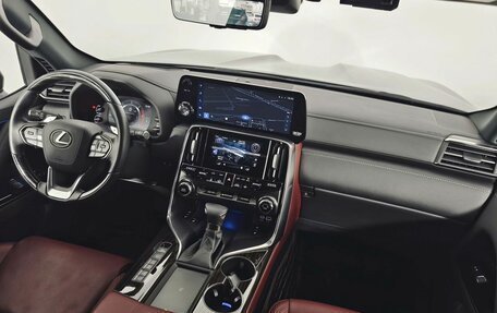 Lexus LX, 2025 год, 15 000 000 рублей, 12 фотография