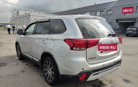 Mitsubishi Outlander III рестайлинг 3, 2019 год, 1 399 000 рублей, 7 фотография