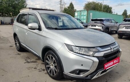 Mitsubishi Outlander III рестайлинг 3, 2019 год, 1 399 000 рублей, 3 фотография