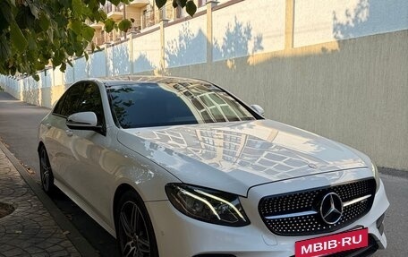 Mercedes-Benz E-Класс, 2017 год, 2 850 000 рублей, 4 фотография