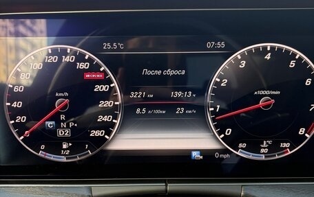 Mercedes-Benz E-Класс, 2017 год, 2 850 000 рублей, 31 фотография