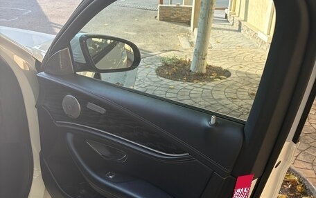 Mercedes-Benz E-Класс, 2017 год, 2 850 000 рублей, 28 фотография