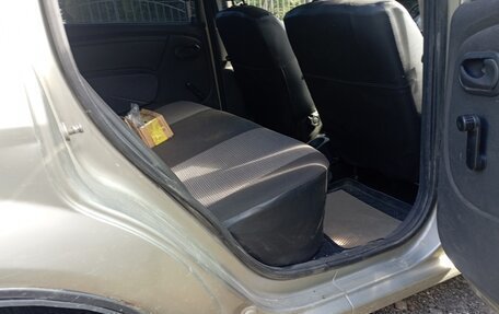 Renault Logan I, 2010 год, 240 000 рублей, 6 фотография