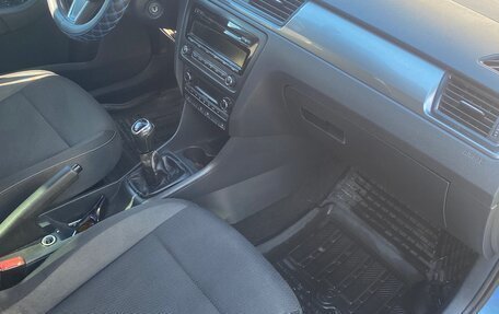 Skoda Rapid I, 2015 год, 690 000 рублей, 14 фотография
