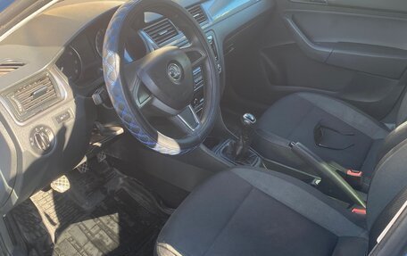 Skoda Rapid I, 2015 год, 690 000 рублей, 13 фотография