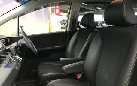 Honda Freed I, 2012 год, 850 000 рублей, 14 фотография