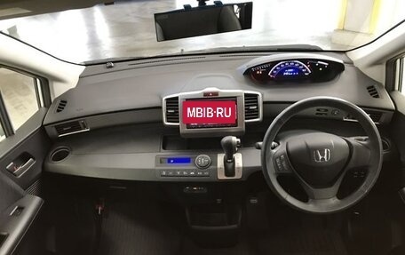 Honda Freed I, 2012 год, 850 000 рублей, 12 фотография