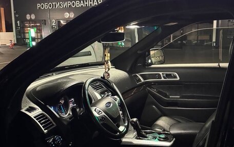 Ford Explorer VI, 2012 год, 1 800 000 рублей, 10 фотография