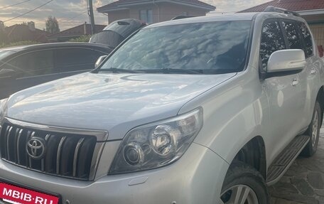 Toyota Land Cruiser Prado 150 рестайлинг 2, 2012 год, 3 500 000 рублей, 2 фотография
