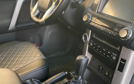 Toyota Land Cruiser Prado 150 рестайлинг 2, 2012 год, 3 500 000 рублей, 7 фотография