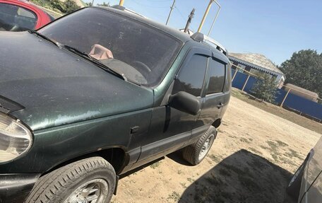 Chevrolet Niva I рестайлинг, 2003 год, 280 000 рублей, 2 фотография