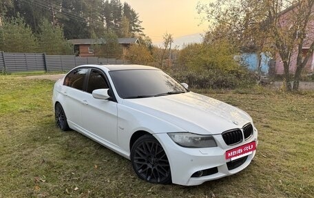 BMW 3 серия, 2011 год, 990 000 рублей, 3 фотография