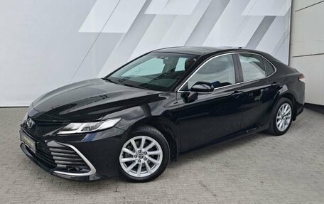 Toyota Camry, 2021 год, 2 960 000 рублей, 1 фотография