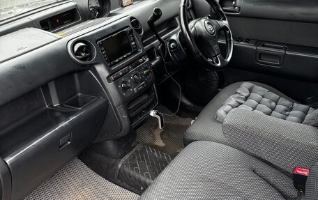 Toyota bB I рестайлинг, 2002 год, 350 000 рублей, 16 фотография
