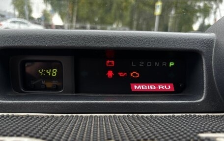 Toyota bB I рестайлинг, 2002 год, 350 000 рублей, 19 фотография