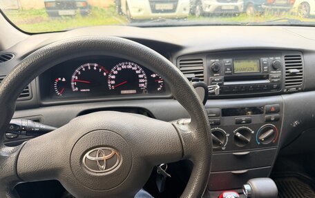 Toyota Corolla, 2004 год, 480 000 рублей, 4 фотография