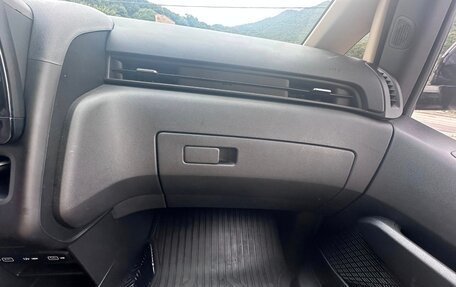 Hyundai Staria, 2021 год, 5 800 000 рублей, 9 фотография