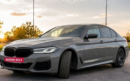 BMW 5 серия, 2021 год, 5 670 000 рублей, 2 фотография