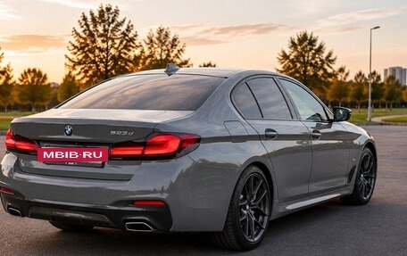 BMW 5 серия, 2021 год, 5 670 000 рублей, 5 фотография