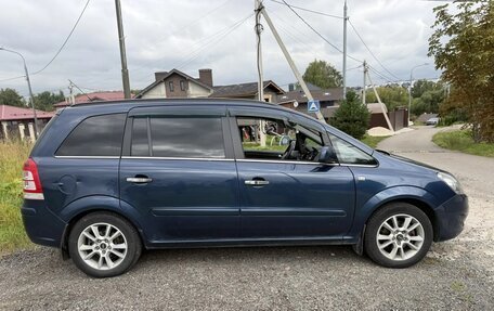 Opel Zafira B, 2011 год, 740 000 рублей, 3 фотография