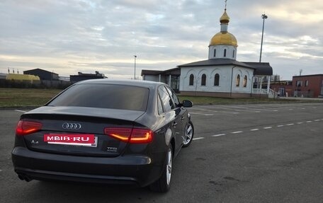 Audi A4, 2015 год, 2 000 000 рублей, 4 фотография
