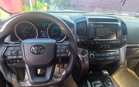 Toyota Land Cruiser 200, 2007 год, 2 650 000 рублей, 6 фотография
