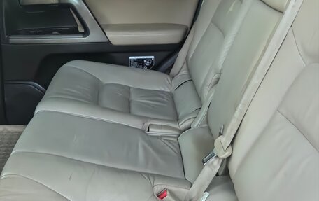 Toyota Land Cruiser 200, 2007 год, 2 650 000 рублей, 13 фотография