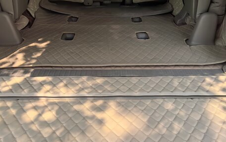 Toyota Land Cruiser 200, 2007 год, 2 650 000 рублей, 16 фотография