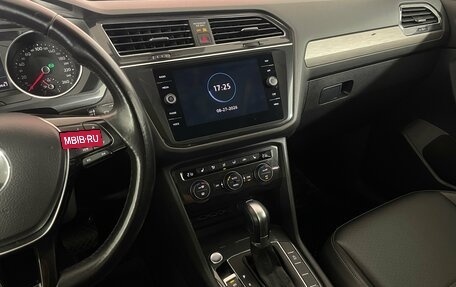 Volkswagen Tiguan II, 2019 год, 2 580 000 рублей, 21 фотография